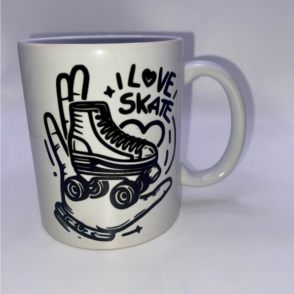 I Love Roller Skate Mug - Picture 7 of 9